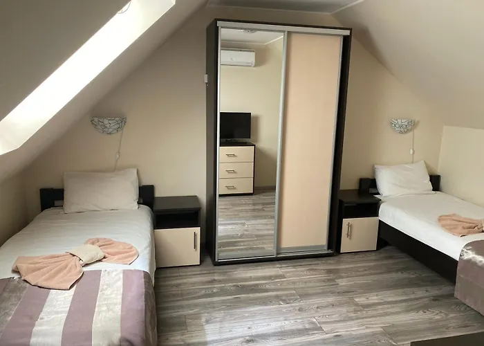 аква 招待所 3*